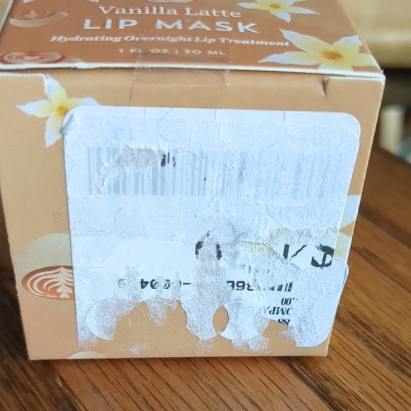 Woolzies Vanilla Latte Lip Mask - Cream - Picture 8 of 8